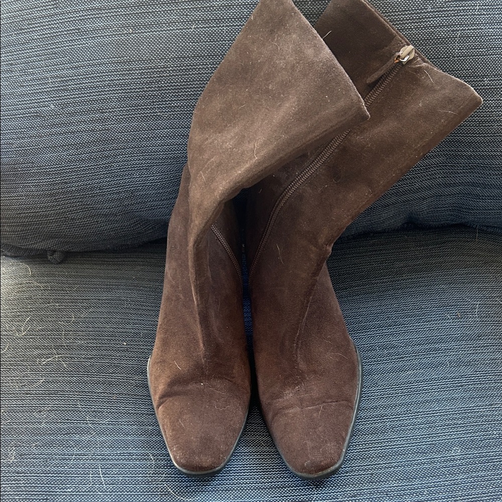Me Too Dark Brown Heeled Boots